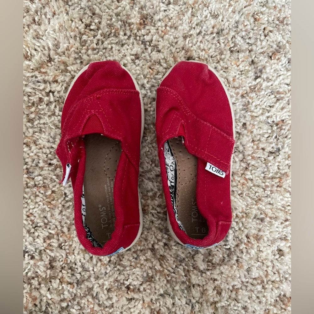 Toms